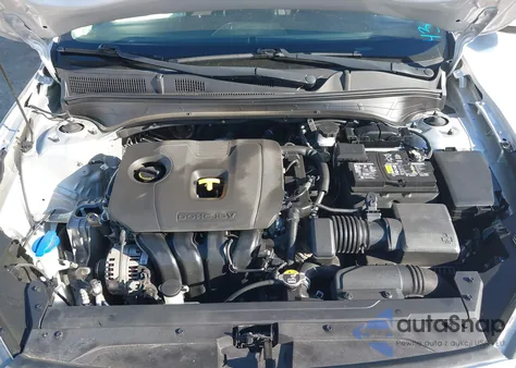 2021 Kia Forte Lxs z USA, uszkodzony, nr VIN 3KPF24AD4ME376288